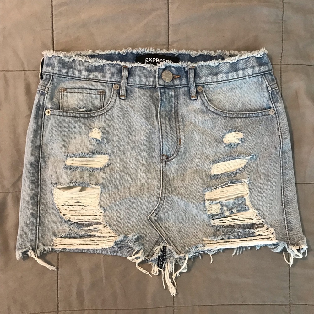 💣price drop💣 EXPRESS sz 6 rigid denim mini skirt